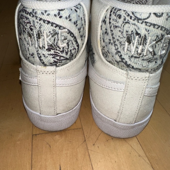 NIKE SB ZOOM BLAZER MID PREMIUM WITH FLORAL PAISLEY, 7.5, CB2472 - Picture 5 of 6